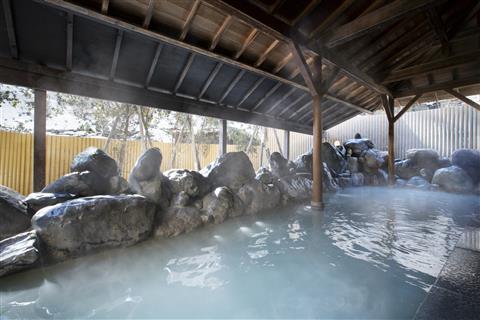 3泊目：名湯の宿パークホテル雅亭　露天風呂